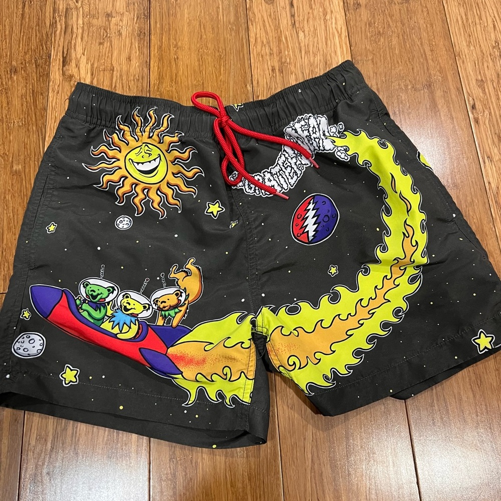 Men’s swim trunks